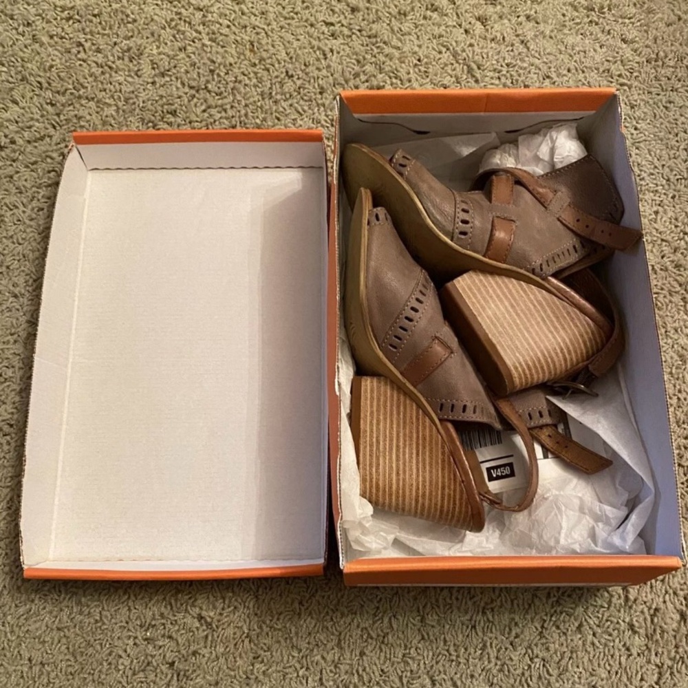 MIZ MOOZ NYC Kipling sandal